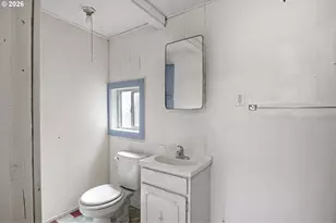 215 E 2nd Ave, Riddle, OR 97469 - Photo 22