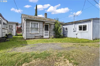 215 E 2nd Ave, Riddle, OR 97469 - Photo 32