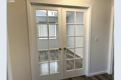 364 NW Teal St, Winston, OR 97496 - Photo 16