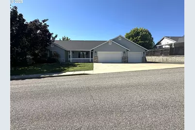 364 NW Teal St, Winston, OR 97496 - Photo 28