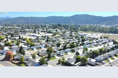 364 NW Teal St, Winston, OR 97496 - Photo 34