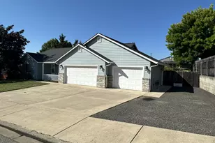 364 NW Teal St, Winston, OR 97496 - Photo 30