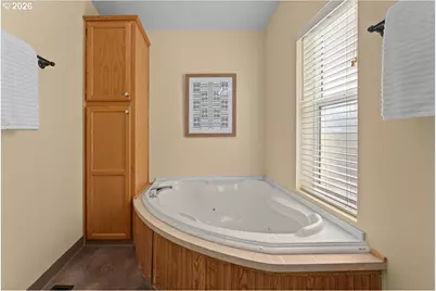 51374 SE Hoodview Dr, Scappoose, OR 97056 - Photo 24