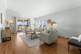 51374 SE Hoodview Dr, Scappoose, OR 97056 - Photo 4