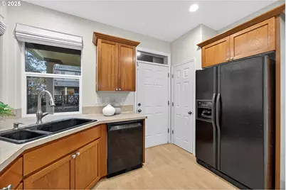 5658 NE Orenco Gardens Dr, Hillsboro, OR 97124 - Photo 10