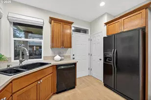 5658 NE Orenco Gardens Dr, Hillsboro, OR 97124 - Photo 10