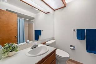 15025 NE Sacramento St, Portland, OR 97230 - Photo 16