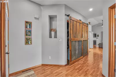38766 Barlow Pkwy, Sandy, OR 97055 - Photo 4