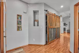 38766 Barlow Pkwy, Sandy, OR 97055 - Photo 4