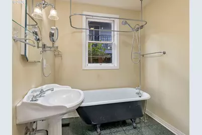 1808 NE Wasco St, Portland, OR 97232 - Photo 28