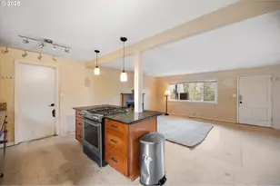 7080 SW Taylors Ferry Rd, Portland, OR 97223 - Photo 8