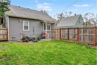 1050 Summer St, Salem, OR 97301 - Photo 30