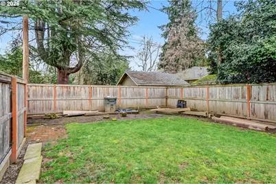 1050 Summer St, Salem, OR 97301 - Photo 32