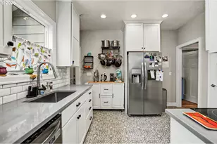 1050 Summer St, Salem, OR 97301 - Photo 14