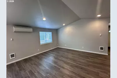 374 Nursery Ct, Eugene, OR 97402 - Photo 10