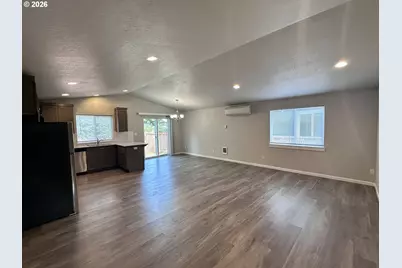 374 Nursery Ct, Eugene, OR 97402 - Photo 6