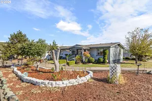 118 NW Cordelia Ct, Roseburg, OR 97471 - Photo 4