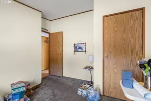 118 NW Cordelia Ct, Roseburg, OR 97471 - Photo 34