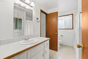 2423 Benson Ln, Eugene, OR 97408 - Photo 26