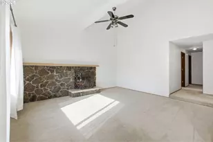 2423 Benson Ln, Eugene, OR 97408 - Photo 24