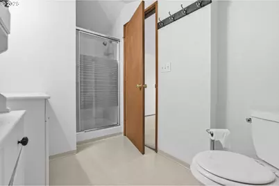 2423 Benson Ln, Eugene, OR 97408 - Photo 34