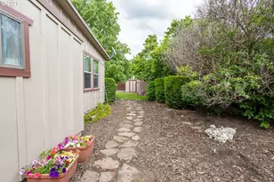 2 S College St, Joseph, OR 97846 - Photo 22