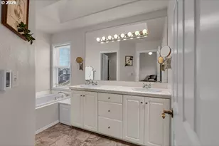 1224 SE 16th Ave, Canby, OR 97013 - Photo 38