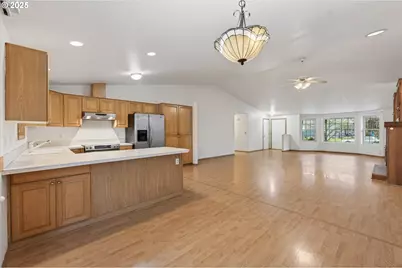 703 NW 17th St, Battle Ground, WA 98604 - Photo 12