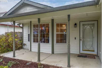 703 NW 17th St, Battle Ground, WA 98604 - Photo 4