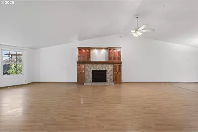 703 NW 17th St, Battle Ground, WA 98604 - Photo 6