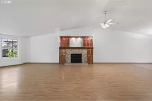 703 NW 17th St, Battle Ground, WA 98604 - Photo 6