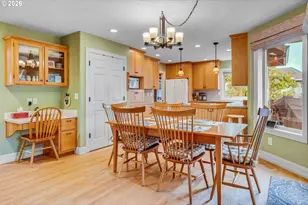 8056 SE 141st Ave, Portland, OR 97236 - Photo 6