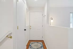 7130 SW Shady Ln, Portland, OR 97223 - Photo 8