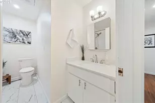 7130 SW Shady Ln, Portland, OR 97223 - Photo 20