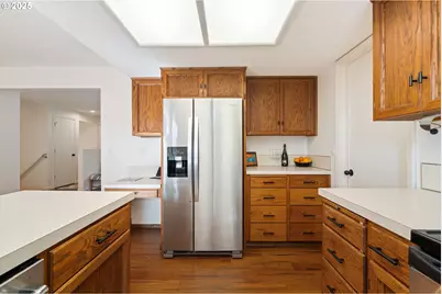 7130 SW Shady Ln, Portland, OR 97223 - Photo 12