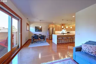 123 S Hemlock St, Cannon Beach, OR 97110 - Photo 10