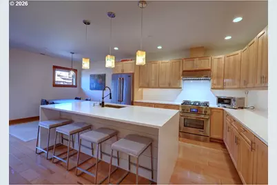 123 S Hemlock St #204, Cannon Beach, OR 97110 - Photo 16