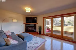 123 S Hemlock St, Cannon Beach, OR 97110 - Photo 6
