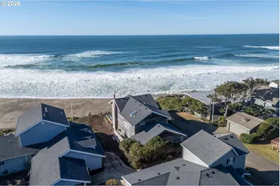 380 Pearl St, Lincoln Beach, OR 97388 - Photo 12