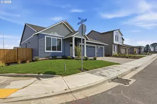 619 S 5th St, Carlton, OR 97111 - Photo 2