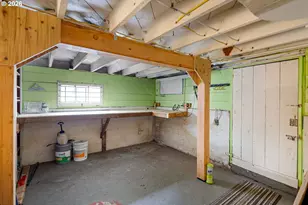775 W 11th Ave, Eugene, OR 97402 - Photo 32