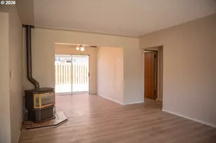 905 Chenoweth Loop, The Dalles, OR 97058 - Photo 2