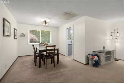 828 NW Forest St, Hillsboro, OR 97124 - Photo 6