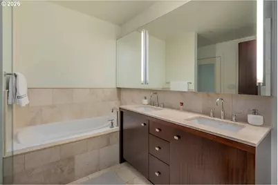 1001 NW Lovejoy St #TH 802, Portland, OR 97209 - Photo 14