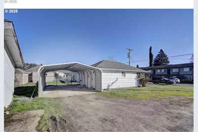 105 Redpath, Kelso, WA 98626 - Photo 2
