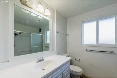 165 E Rosewood Ave, Eugene, OR 97404 - Photo 24
