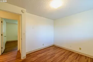 165 E Rosewood Ave, Eugene, OR 97404 - Photo 30