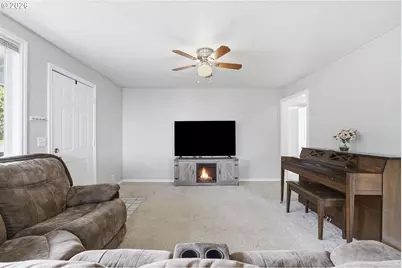 1401 Pierce St, Oregon City, OR 97045 - Photo 12