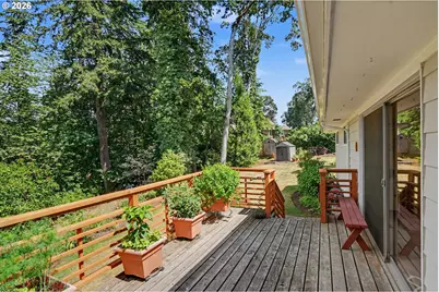315 Edgewood Dr, Silverton, OR 97381 - Photo 34