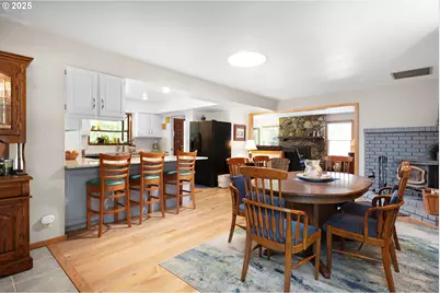 1359 Quail Ln, Roseburg, OR 97471 - Photo 10